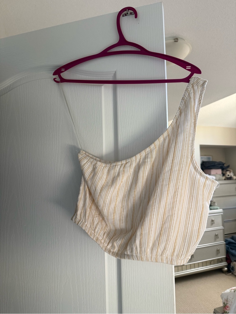 American Eagle Outfitters One-Shoulder Striped Crop Top in Cream and Yellow